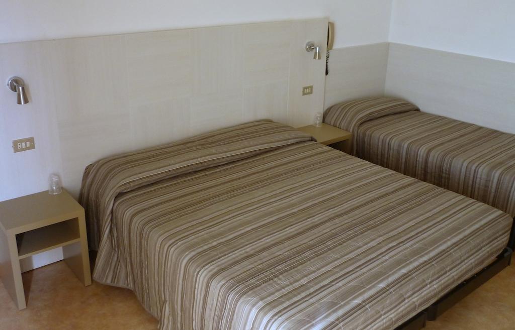 Hotel Solemare Cesenatico Kamer foto
