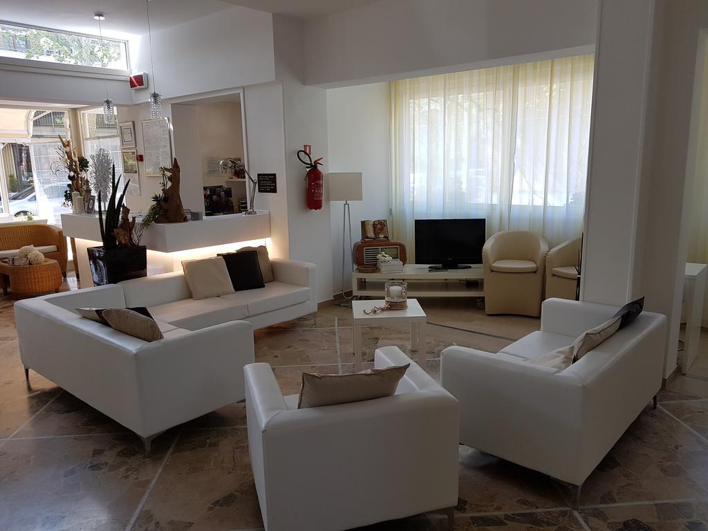 Hotel Solemare Cesenatico Buitenkant foto